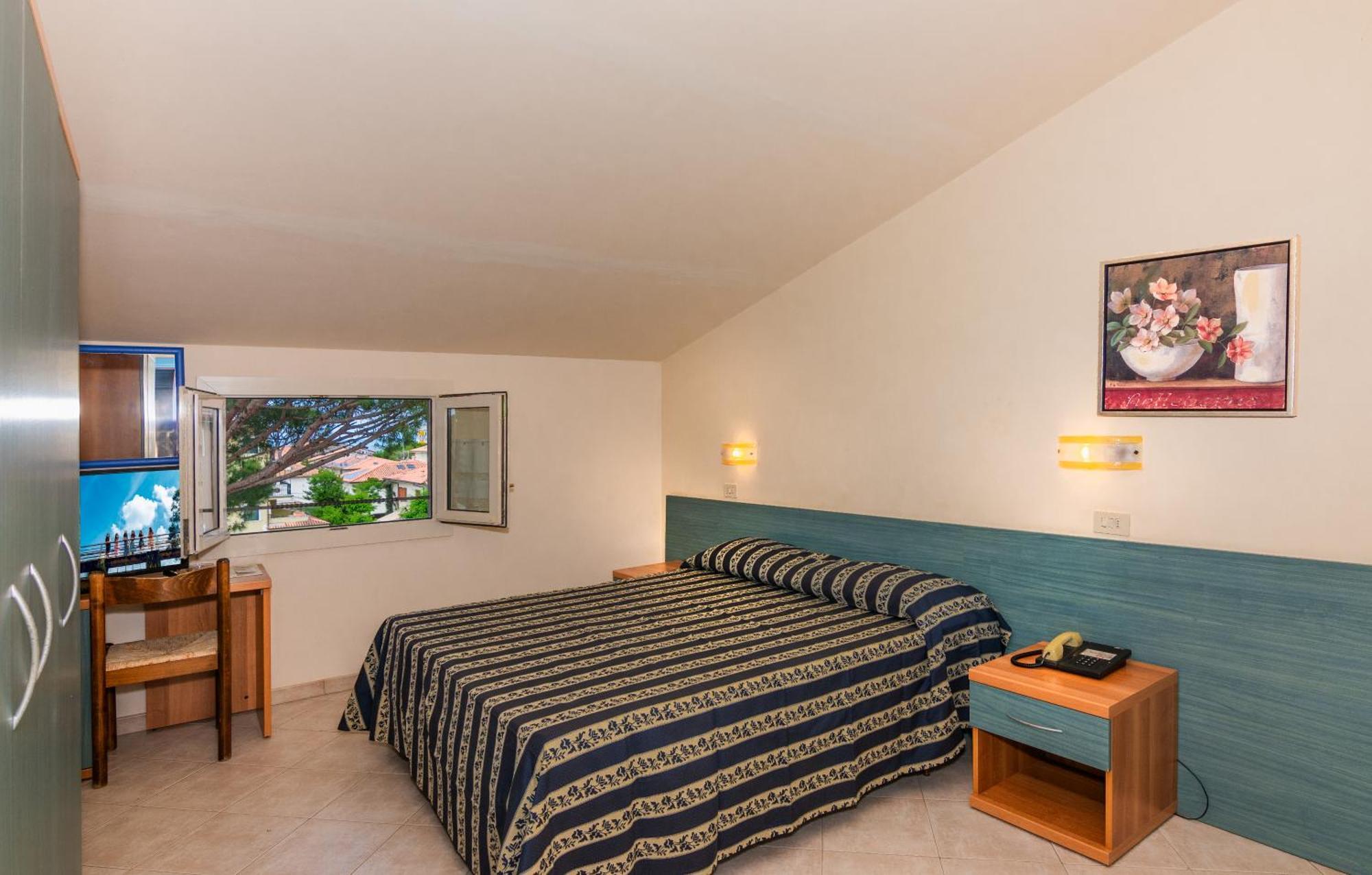 Hotel Apuana マリーナ・ディ・ピエトラサンタ エクステリア 写真
